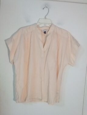 Universal Thread Peach Blouse Medium NWT $20 Lightweight